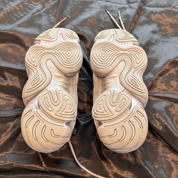 Yeezy 500 “Granite” - Picture 4 of 7